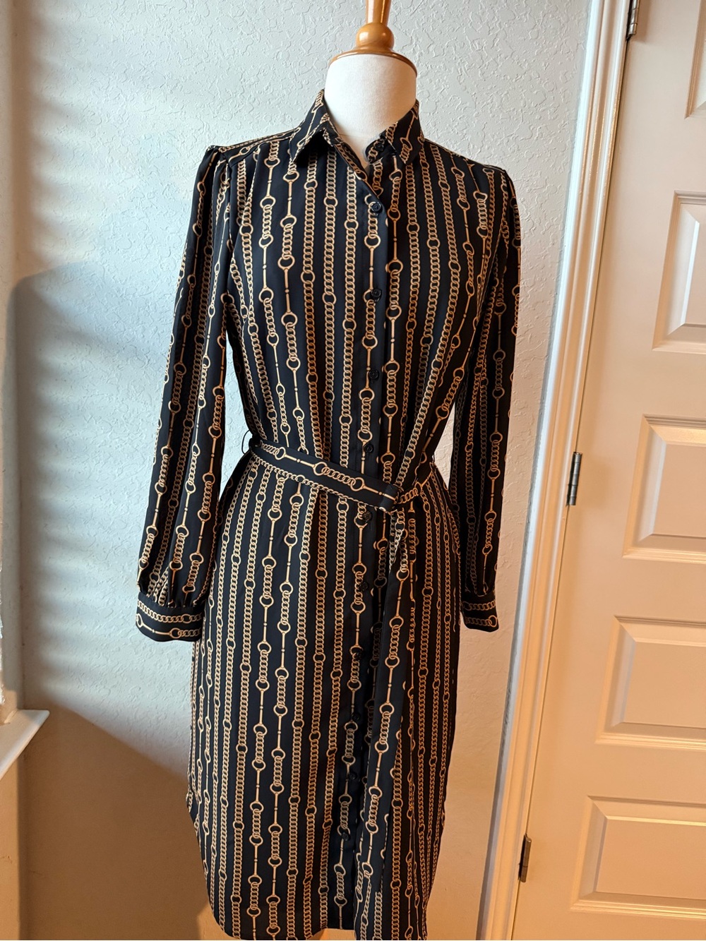 Banana Republic Black and Gold Chain-Print Long-Sleeve Shirt Dress